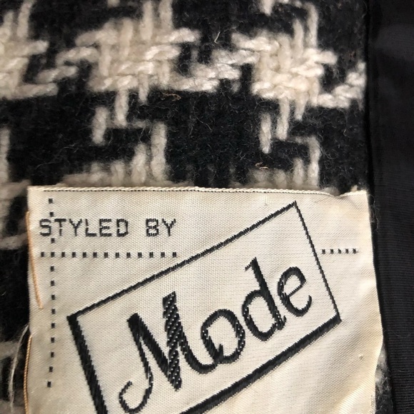 Vintage Trench Coat​ - Picture 9 of 9